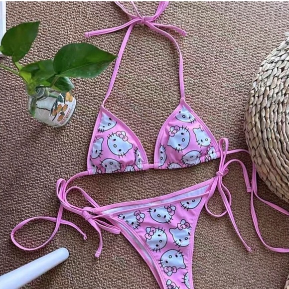 Hello Kitty Two piece swimsuit Pink Bikini Set Women’s Summer Fun - Picture 1 of 3